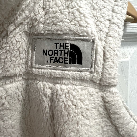 North Face Fleece Vest in Cream - Picture 2 of 8